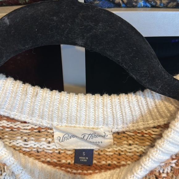 Universal Thread ivory/brown woven short sleeve sweater size S - Picture 2 of 3